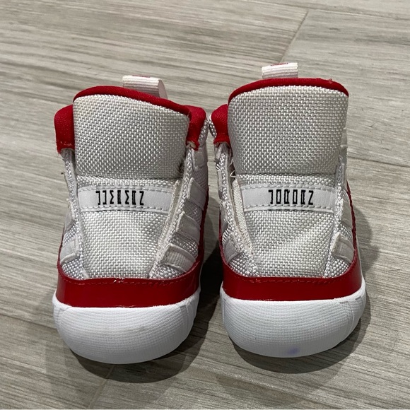 Jordan 11 - Picture 1 of 5